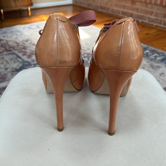 Joan & David Woman's Pink Patent Cicilee Scalloped Ribbon Tie Mary Jane Pump - Picture 5 of 10